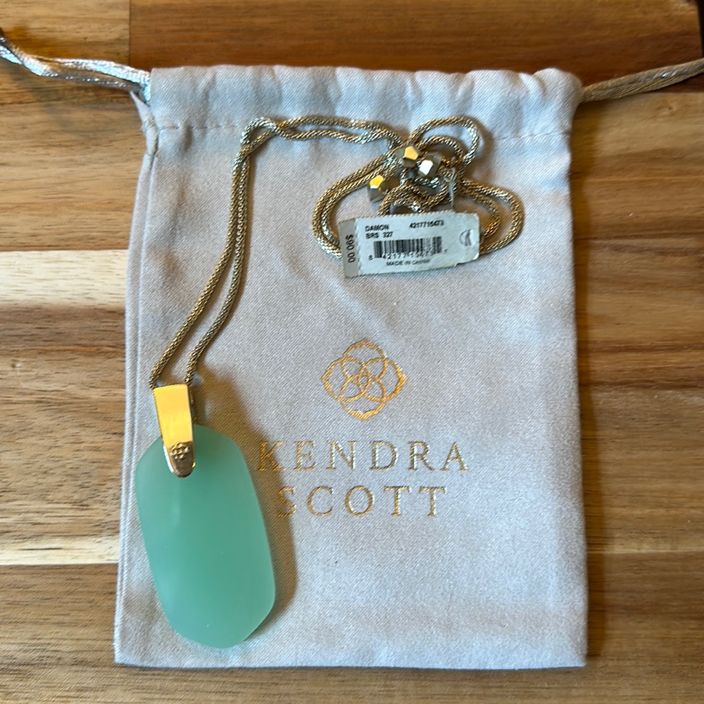 Bnib Kendra Scott Damon Necklace Brass Green 89$